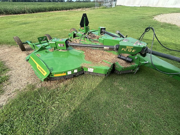 2024-john-deere-fc12e-image-6