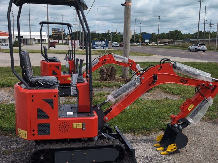 zjg-mini-excavator-zj-12-(red)-image-1