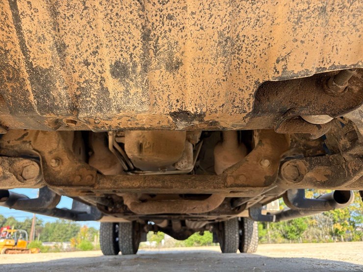 2021-chevrolet-silverado-3500-image-6