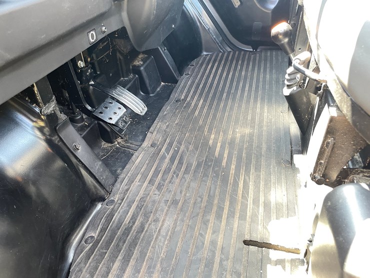 2020-kubota-rtv-x1100c-image-35