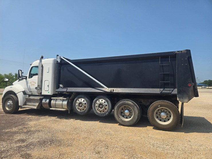 2019-kenworth-t880-image-10
