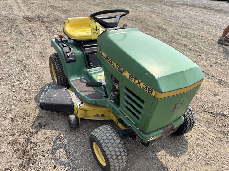 john-deere-38-image-4