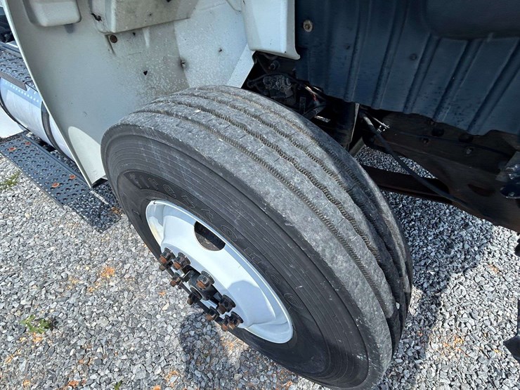 2011-international-durastar-4300-image-28