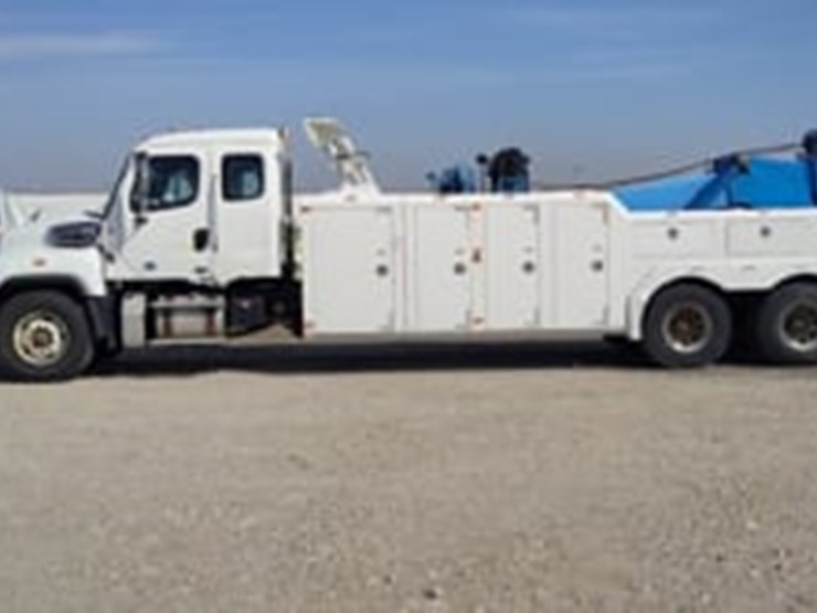 2016-freightliner-114sd-image-5