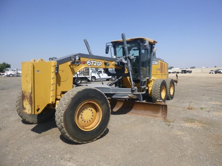 2012-deere-672gp-image-2