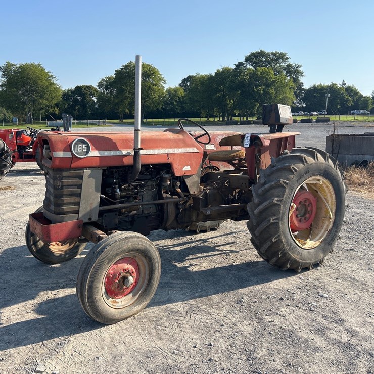 MASSEY-FERGUSON 165
