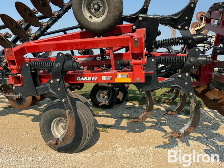 2013-case-ih-870-disc-ripper-image-19