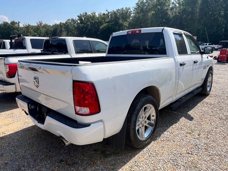 2017-dodge-1500-image-5