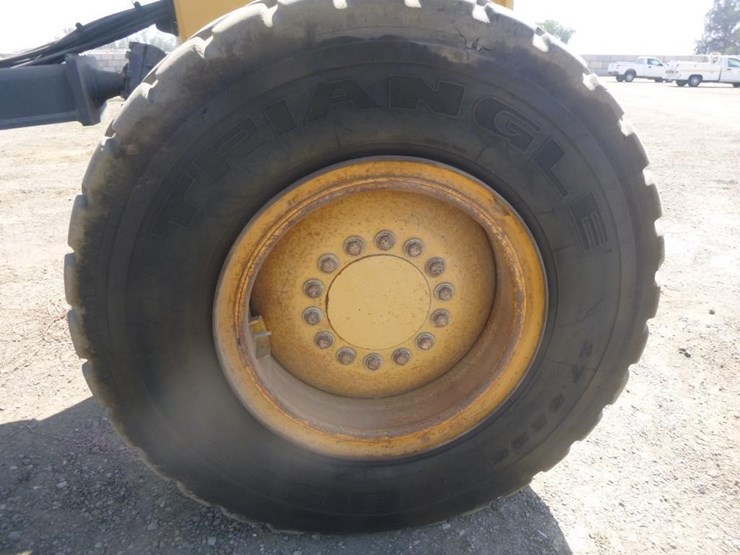 2012-deere-672gp-image-42
