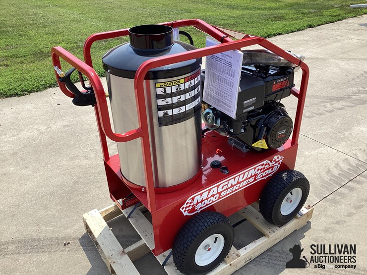 2026-magnum-4000-series-hot-water-pressure-washer-image-5