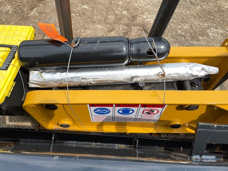#9808-•-agrotk-skid-steer-hydraulic-hammer-attachment-image-8