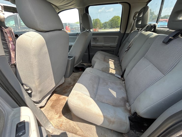 2007-dodge-dakota-image-8
