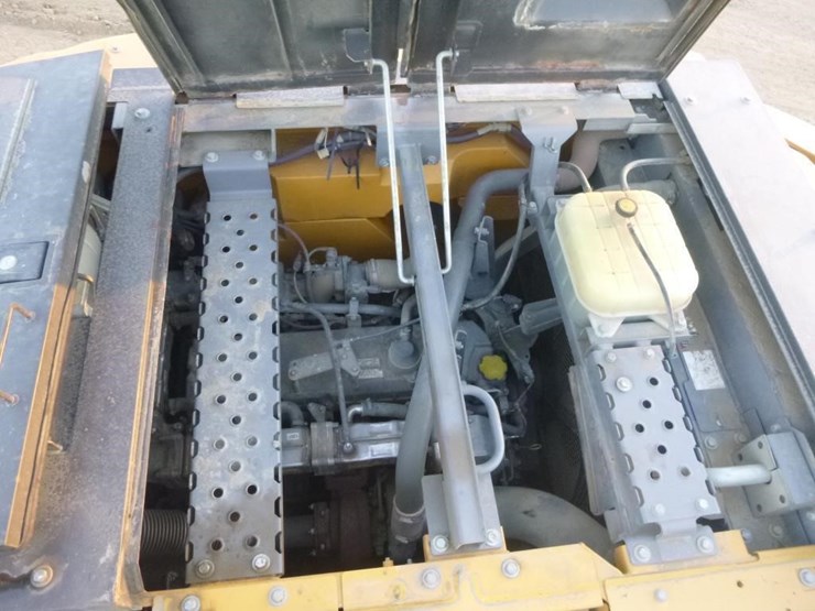 2019-deere-345g-lc-image-47
