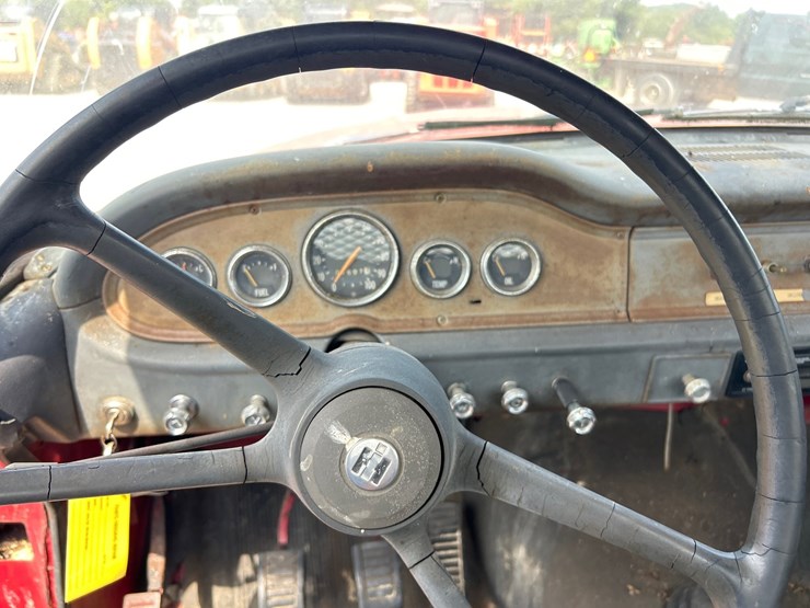 international-1300-image-12
