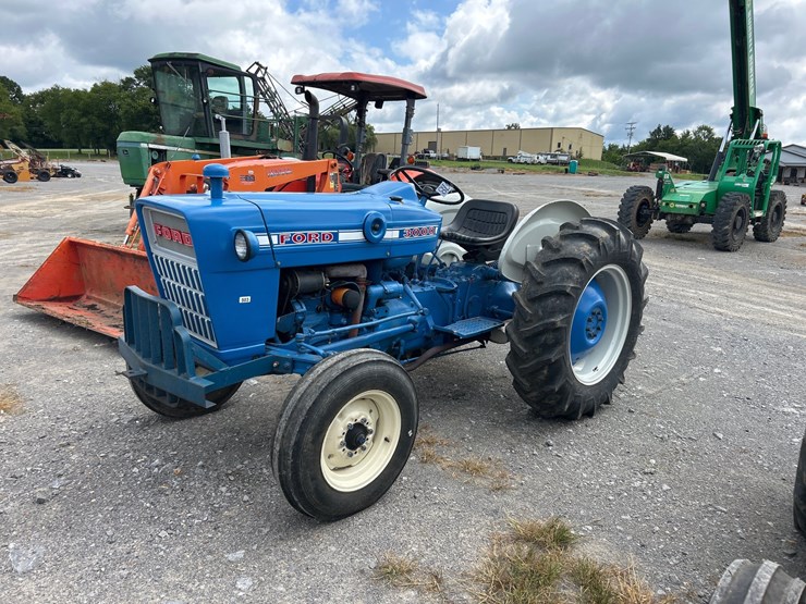 ford-3000-image-1