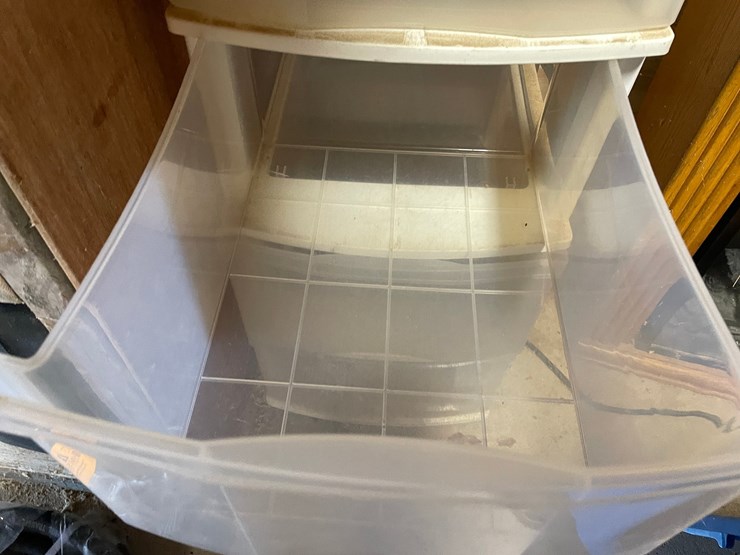 #10174-•-plastic-shelf-organize-and-contents-image-13