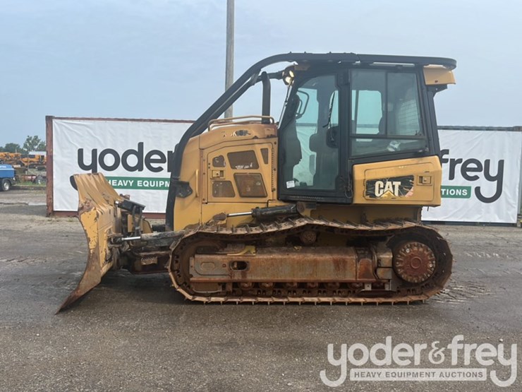 2017-caterpillar-d5k2-xl-image-3