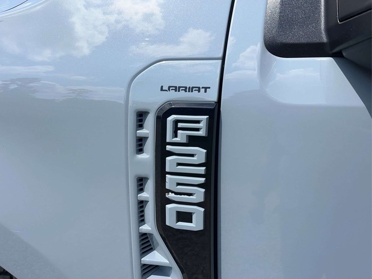 2024-ford-f250-image-9