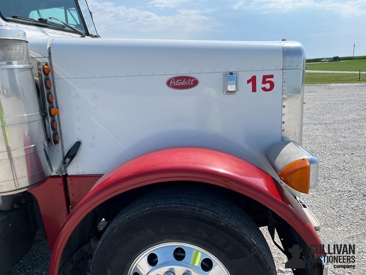 2000-peterbilt-379-image-12