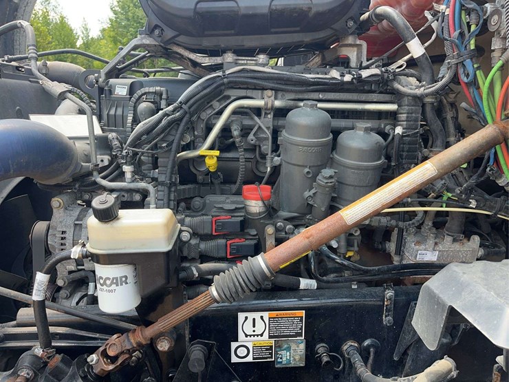 2022-kenworth-t680-image-34