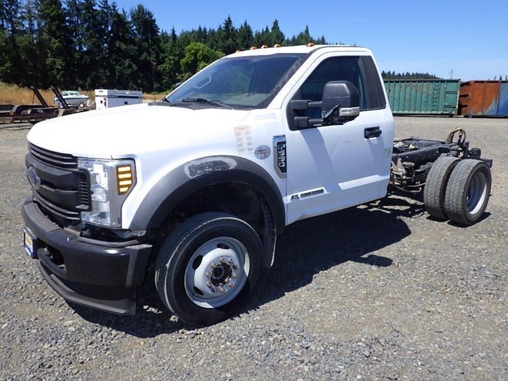 2019-ford-f550-image-1