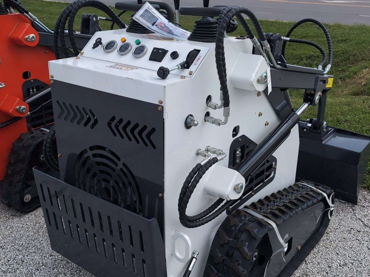 zjg-mini-skid-steer-loader-zj-380-(white)---15hp-image-5