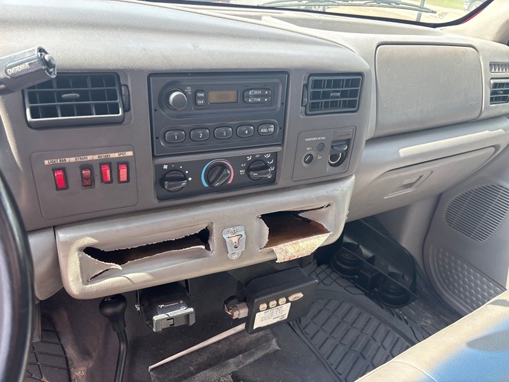 2001-ford-f550-image-9