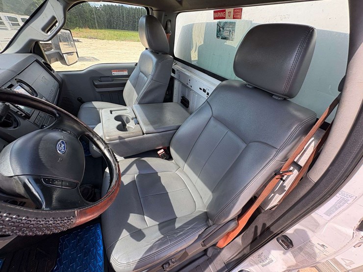 2013-ford-f750-image-13