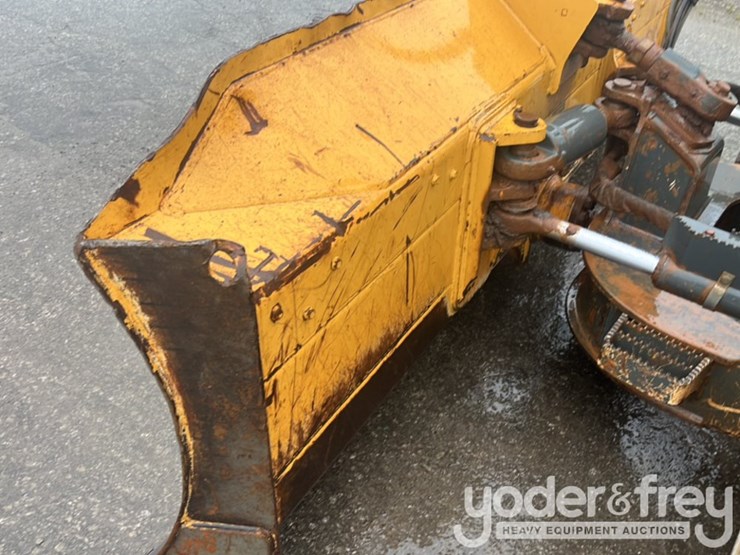 2016-deere-550k-image-9