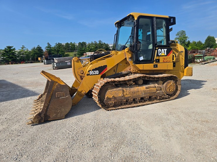 caterpillar-953d-image-3