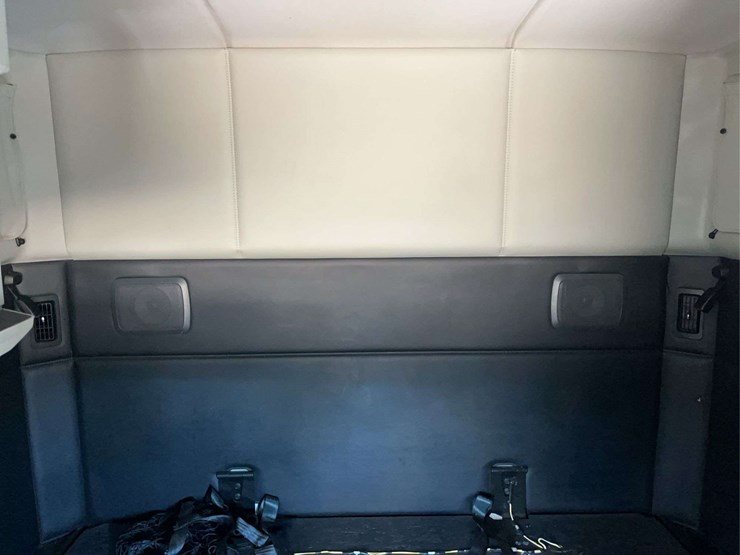 2022-kenworth-t680-image-30