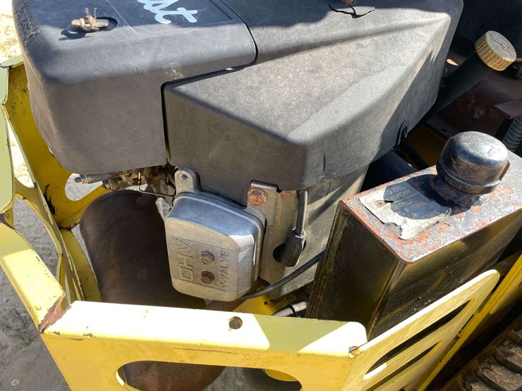 great-dane-52”-zero-turn-mower-(1075-hours)-image-8