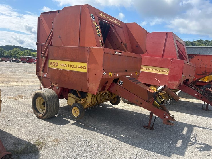 new-holland-650-image-1