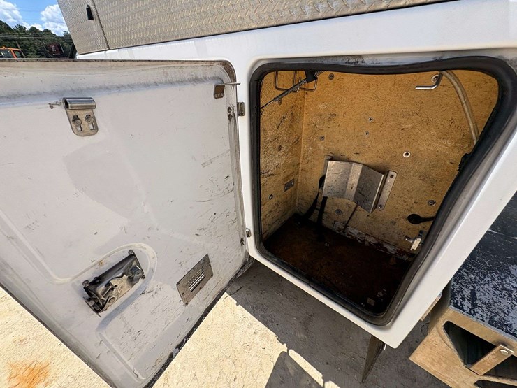 2012-altec-at200a-image-32