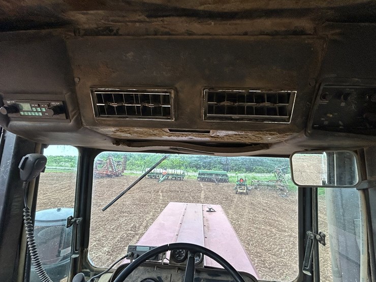 case-ih-t4586-image-37