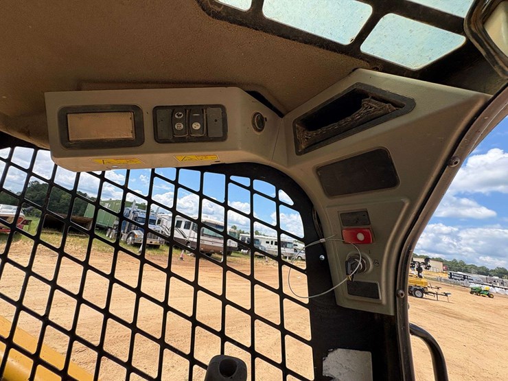2019-caterpillar-299d2-image-13
