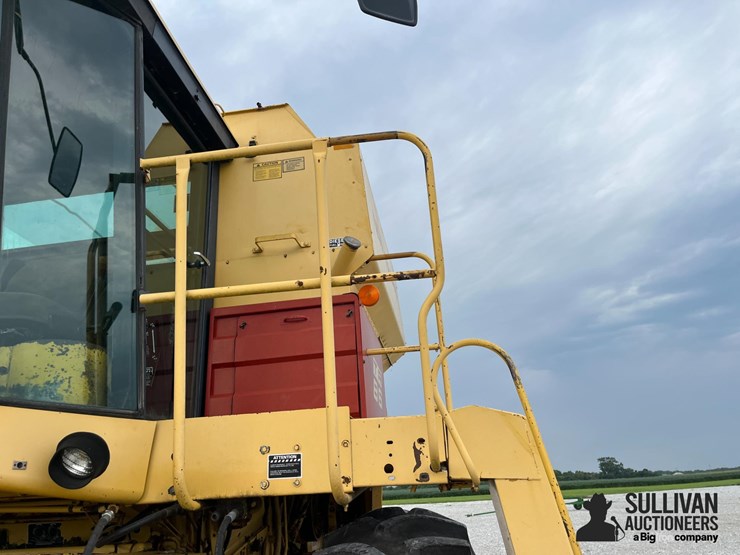 new-holland-tr86-image-10