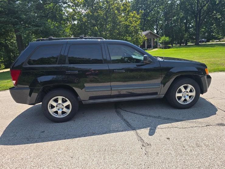 2009-jeep-grand-cherokee-image-15