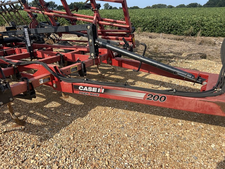 case-tigermate-200-field-cultivator-image-2