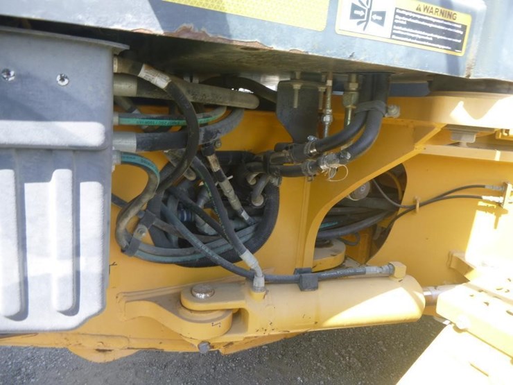 2012-deere-672gp-image-22