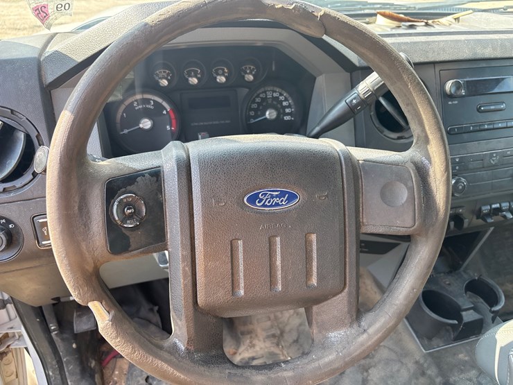 2014-ford-f350-image-13