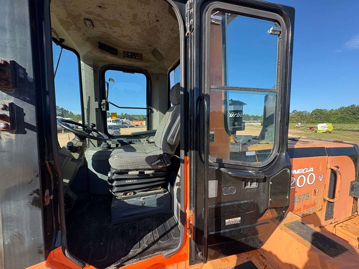 doosan-mega-200-v-image-18