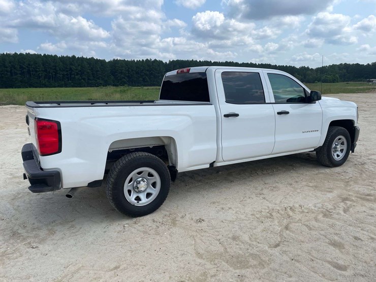 2017-chevrolet-silverado-1500-image-3