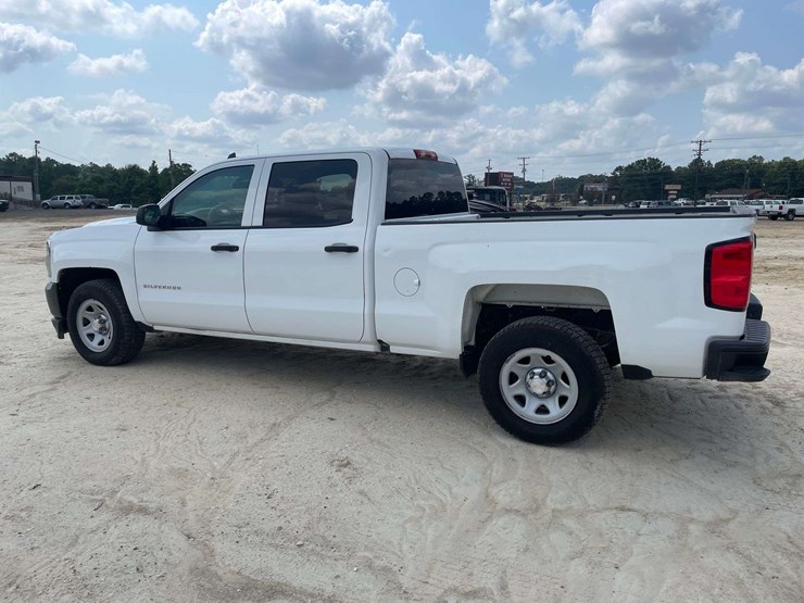 2017-chevrolet-silverado-1500-image-2