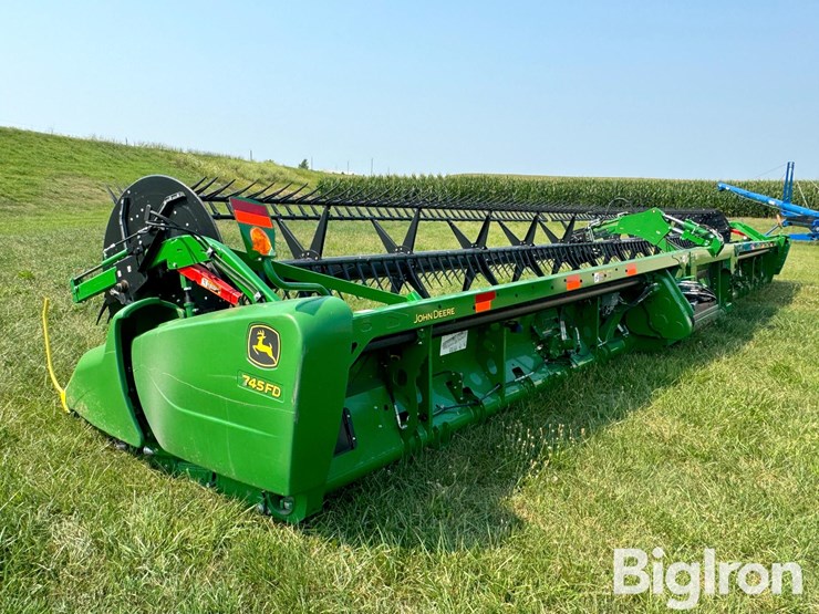 2019-john-deere-745fd-image-7