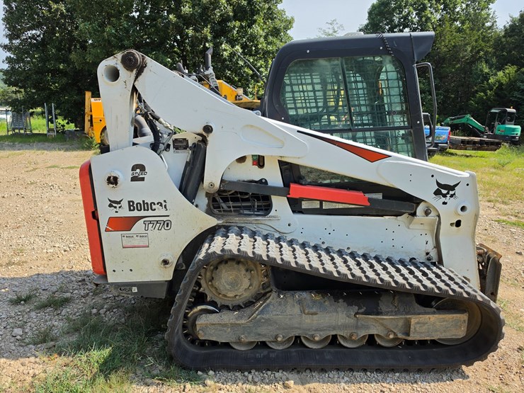2020-bobcat-t770-image-7