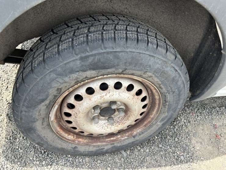 2010-ford-transit-connect-image-12