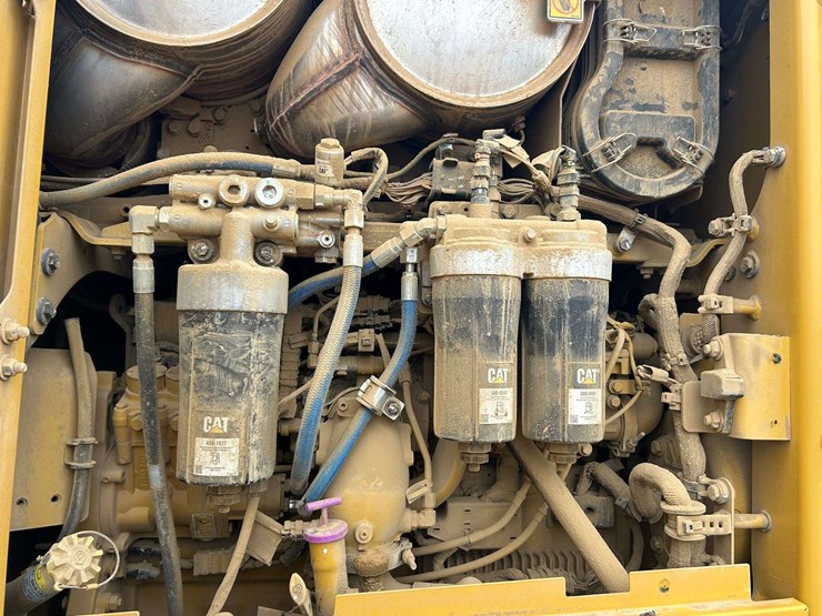 2020-caterpillar-140-image-37