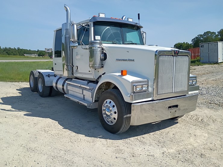 2014-western-star-4900-image-13