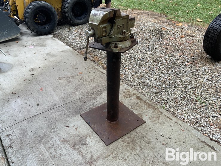 k-tool-6"-free-standing-hand-vice-image-5
